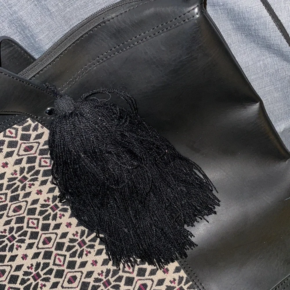 Color By Amber Weekender Bag - Picture 3 of 6
